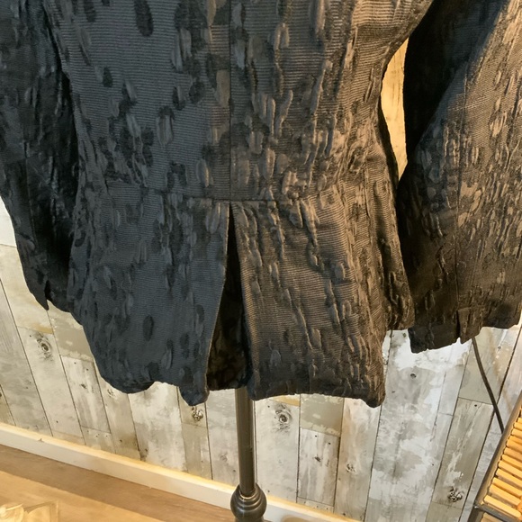 Eileen Fisher silk blazer. Size S - Picture 5 of 8